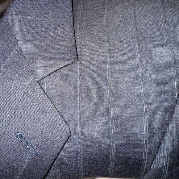 VTG Burberry's 100% Pure Italian Wool Pinstripe Blazer - Black/Blue - Picture 10 of 11